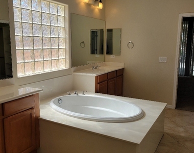 8213 Bay Dunes Street - Photo Thumbnail 57