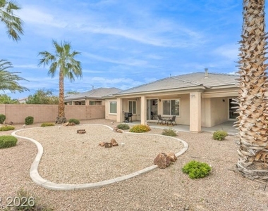 8213 Bay Dunes Street - Photo Thumbnail 24