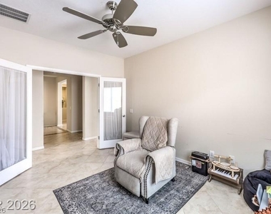8213 Bay Dunes Street - Photo Thumbnail 17