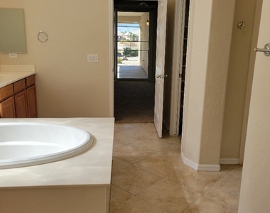 8213 Bay Dunes Street - Photo Thumbnail 60