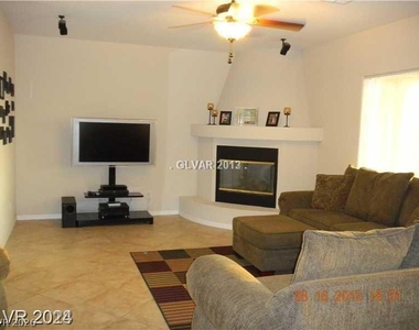 8213 Bay Dunes Street - Photo Thumbnail 40