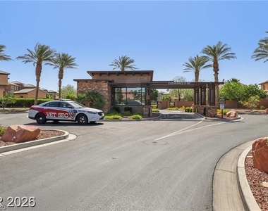 8213 Bay Dunes Street - Photo Thumbnail 35