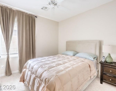 8213 Bay Dunes Street - Photo Thumbnail 16