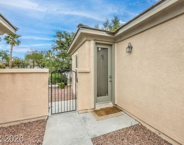 8213 Bay Dunes Street - Photo Thumbnail 4