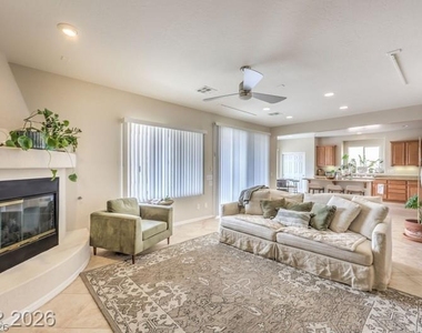 8213 Bay Dunes Street - Photo Thumbnail 7
