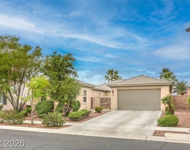 8213 Bay Dunes Street - Photo Thumbnail 2