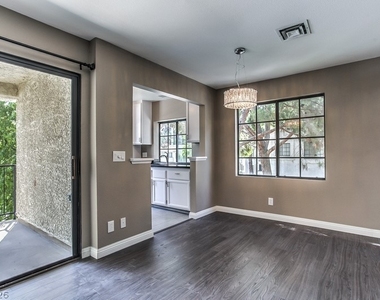 4707 Nara Vista Way - Photo Thumbnail 7
