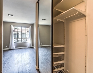 4707 Nara Vista Way - Photo Thumbnail 19