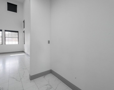 9796 Altadena Street - Photo Thumbnail 16