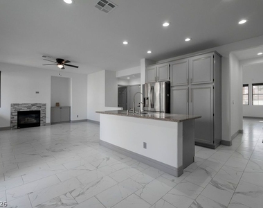 9796 Altadena Street - Photo Thumbnail 14