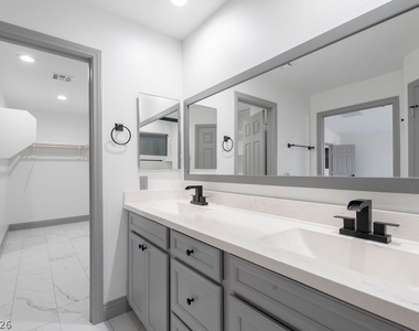 9796 Altadena Street - Photo Thumbnail 32