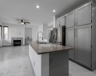 9796 Altadena Street - Photo Thumbnail 15