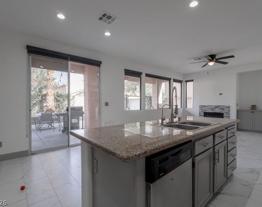 9796 Altadena Street - Photo Thumbnail 13