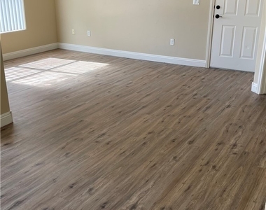 8000 Badura Avenue - Photo Thumbnail 2