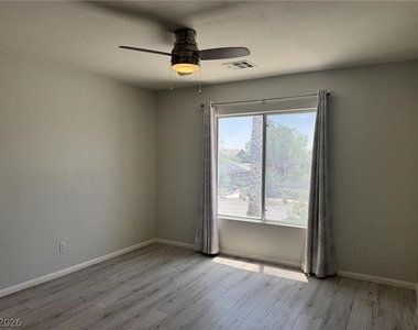 11029 Meadow Leaf Avenue - Photo Thumbnail 17