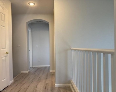 11029 Meadow Leaf Avenue - Photo Thumbnail 16