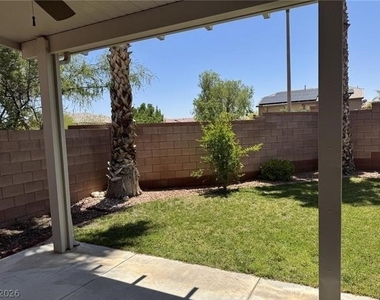 11029 Meadow Leaf Avenue - Photo Thumbnail 32