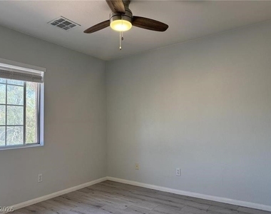 11029 Meadow Leaf Avenue - Photo Thumbnail 23
