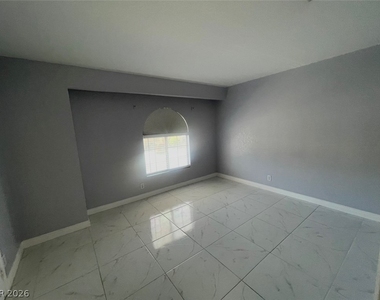 2832 Mill Point Drive - Photo Thumbnail 18
