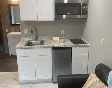 65 Front Street - Photo Thumbnail 6
