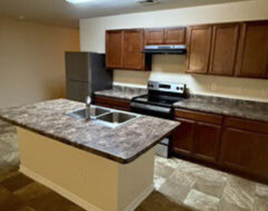 2096 Belmont - Photo Thumbnail 8