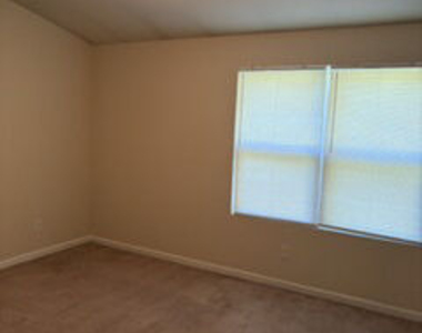2096 Belmont - Photo Thumbnail 4
