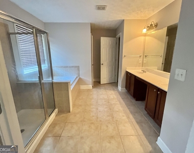 1154 Folkstone Drive - Photo Thumbnail 29