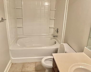 1154 Folkstone Drive - Photo Thumbnail 17
