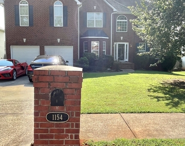 1154 Folkstone Drive - Photo Thumbnail 1