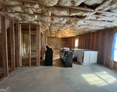 1154 Folkstone Drive - Photo Thumbnail 37
