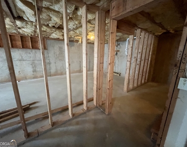 1154 Folkstone Drive - Photo Thumbnail 38