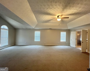 1154 Folkstone Drive - Photo Thumbnail 22