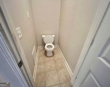 1154 Folkstone Drive - Photo Thumbnail 30