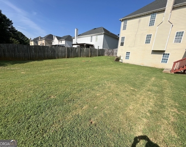 1154 Folkstone Drive - Photo Thumbnail 40