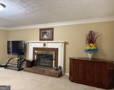 1224 Hunters Drive - Photo Thumbnail 8