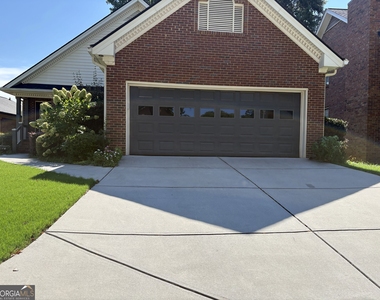 1224 Hunters Drive - Photo Thumbnail 2