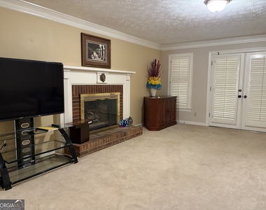1224 Hunters Drive - Photo Thumbnail 7