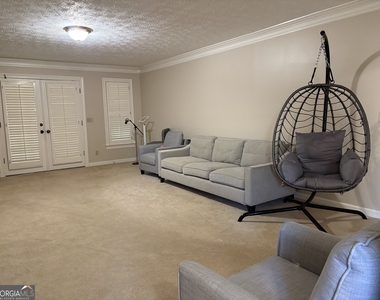 1224 Hunters Drive - Photo Thumbnail 6