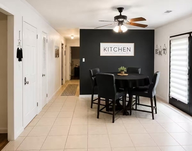 115 Pine Tree Drive - Photo Thumbnail 11