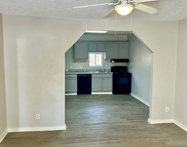 108 Lata Terrace Nw - Photo Thumbnail 1