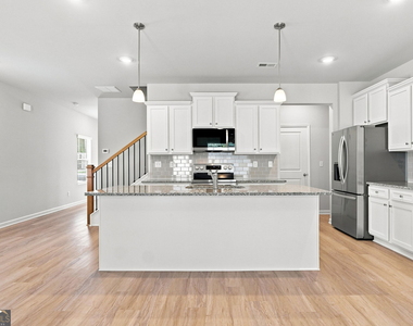 387 Lanier Circle - Photo Thumbnail 7