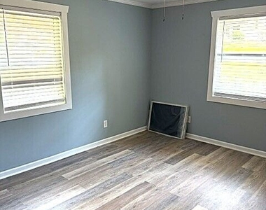 2005 Harwinor Road Se - Photo Thumbnail 2