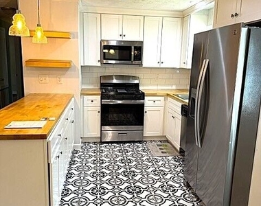 2005 Harwinor Road Se - Photo Thumbnail 3