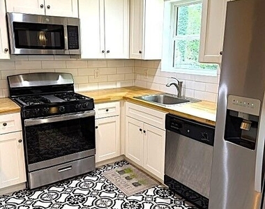 2005 Harwinor Road Se - Photo Thumbnail 4