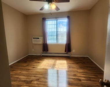 14 Foxwood Dr - Photo Thumbnail 9