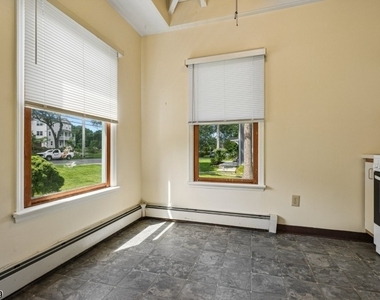57 Park Ave, Unit B - Photo Thumbnail 9