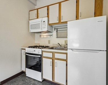 57 Park Ave, Unit B - Photo Thumbnail 7