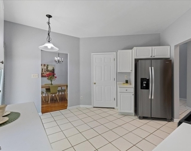 21 Cambridge Ct - Photo Thumbnail 10