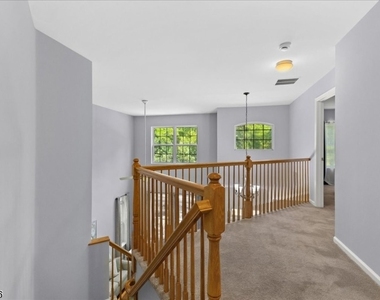 21 Cambridge Ct - Photo Thumbnail 13