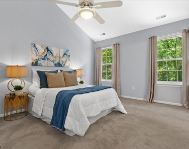 21 Cambridge Ct - Photo Thumbnail 14